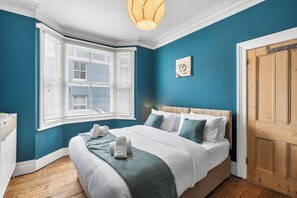 3 bedrooms, iron/ironing board, free WiFi, bed sheets - Cozy Retreat in Brighton – Perfect for Families & Professionals (Brighton and Hove)