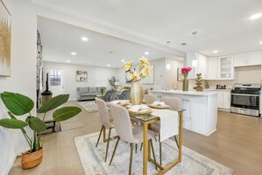Interior - Spacious 5BR Retreat-Sleeps 10+ (El Cajon)