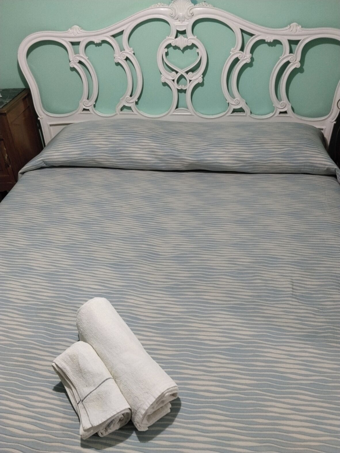 Quarto básico | Wi-Fi de cortesia