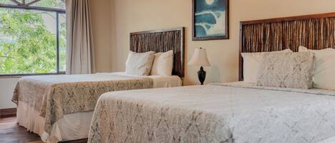 1 bedroom, desk, WiFi, bed sheets