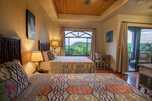 Double Queen Garden View