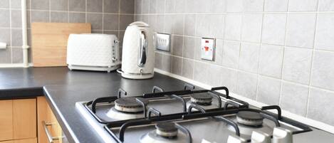 Fridge, microwave, oven, coffee/tea maker