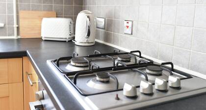 2-bedroom apartment with free parking in Canton, Cardiff