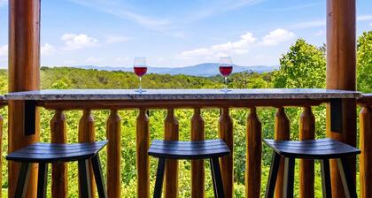 Gorgeous Views, 2 King Suites, Pool, Hot Tub, Pool, Games