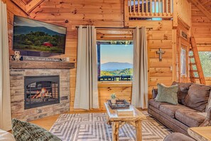 Smart TV, fireplace