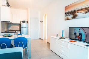 Fridge, microwave, dishwasher, high chair - Residence Athena two-room apartment B5*++ for 5 persons (Bibione)
