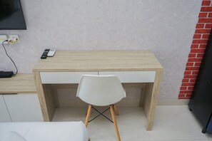 Dining room - Cozy and Tidy Studio Apartment at Springwood Residence Tangerang (Tangerang)