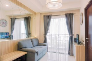 Interior - Minimalist and Comfy 1BR Springwood Residence Tangerang Apartment (Tangerang)