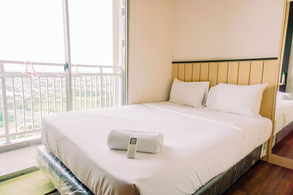 2 bedrooms - Comfort and Modern Look 2BR at Springwood Residence Tangerang Apartment (Tangerang)