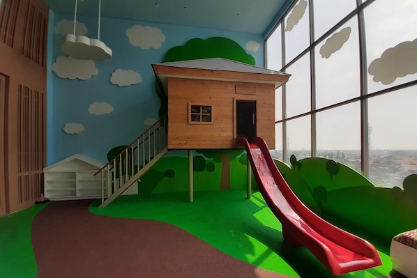 Aire de jeu intérieure pour enfants