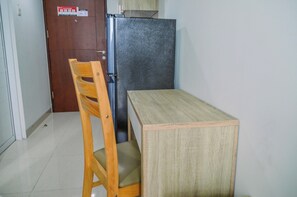 Standard Studio, 1 Bedroom (Apartment) | Dining room - Scenic and Strategic Studio Apartment at Springwood Residence (Tangerang)
