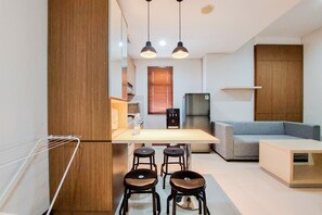 스탠다드 아파트, 침실 2개 (Apartment) | 다이닝룸