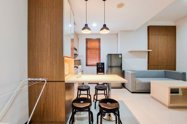 Standard Apartment, 2 Bedrooms (Apartment) | Dining room - Spacious and Homey 2BR at Springwood Residence Tangerang Apartment (Tangerang)