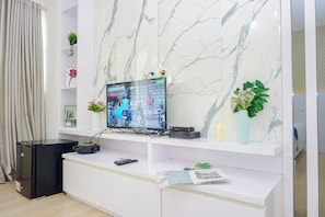 Room - Nice Studio at Sentul Tower Apartment (Citaringgul)