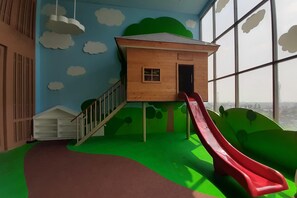 Aire de jeux - intérieure