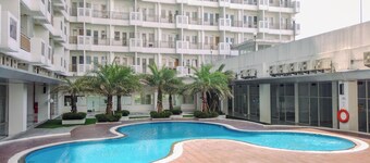 Cool and Warm Studio at Sentul Tower Apartment