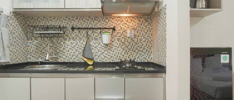 Standard Studio, 1 Bedroom (Apartment) | Private kitchen