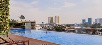 Modern and Comfy Studio Apartment Springwood Residence Tangerang