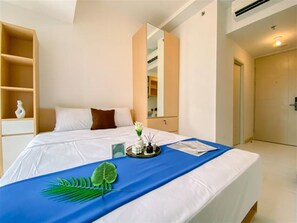 Standard Studio, 1 Bedroom (Apartment) - Cozy and Simply Studio Apartment Tokyo Riverside PIK 2 (Teluknaga)