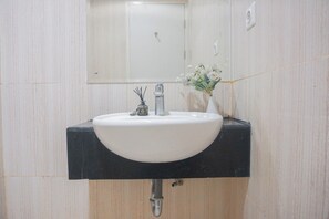 Standard Apartment, 1 Bedroom (Apartment) | Bathroom