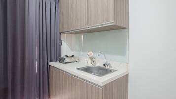 Standard Apartment, 2 Bedrooms (Apartment) | Private kitchen