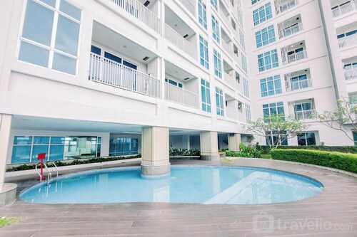 Elegant 2BR Apartment at The Reiz Condominium Medan