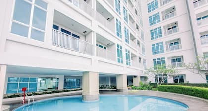 Elegant 2BR Apartment at The Reiz Condominium Medan