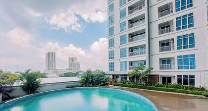 Elegant 2BR Apartment at The Reiz Condominium Medan
