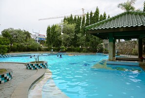 Piscine extérieure