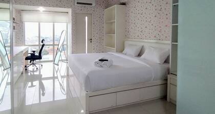 Comfy and Warm Studio at The Square Surabaya Apartment