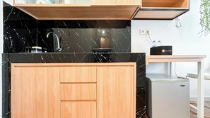 Standard Studio, 1 Bedroom (Apartment) | Private kitchen