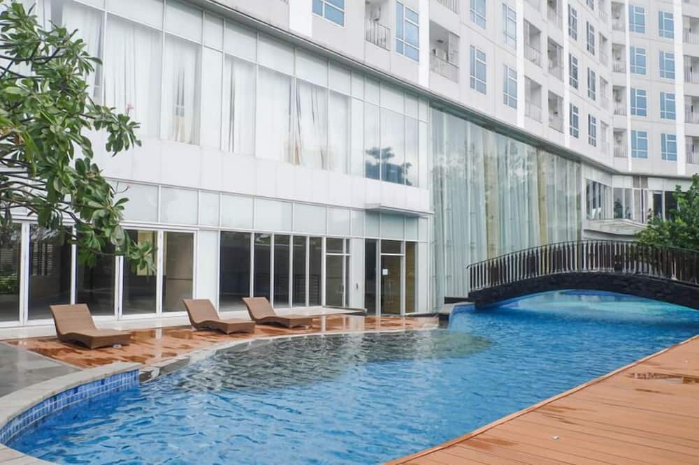 Tidy and Strategic Location Studio Grand Sungkono Lagoon Apartment