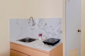 Standard Studio, 1 Bedroom (Apartment) | Private kitchen