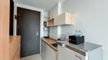 Standard Studio, 1 Bedroom (Apartment) | Private kitchen