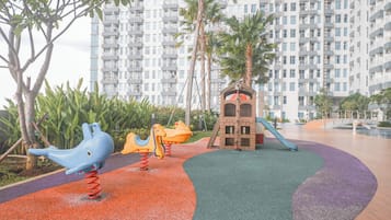 Children’s play area – outdoor