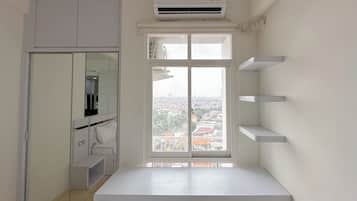 Standard Studio, 1 Bedroom (Apartment) | Dining room