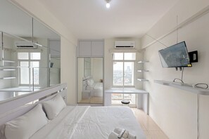 Standard Studio, 1 Bedroom (Apartment) - Comfortable Stay and Good Place Studio at Bale Hinggil Apartment (Surabaya)