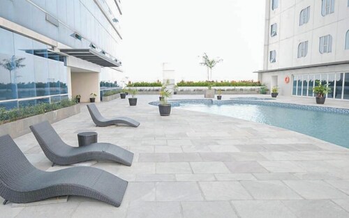 Minimalist and Cozy Studio at The Square Surabaya Apartment