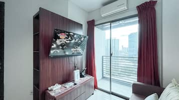 Standard Apartment, 2 Bedrooms (Apartment) | Living room