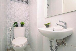 Unclassified image, 4 of 17, button - Cozy and Good Place Studio Apartment Tokyo Riverside PIK 2 (Teluknaga)