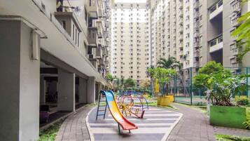 Tempat bermain anak - outdoor