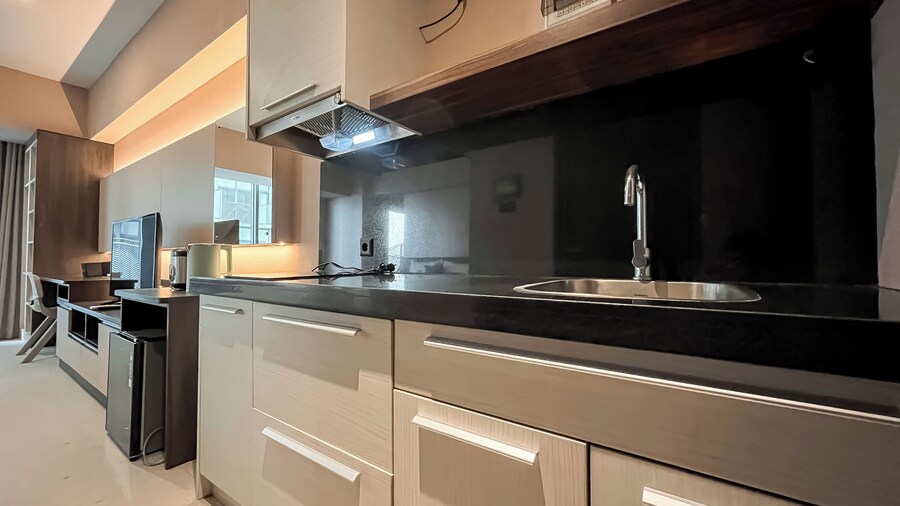 Comfy and Spacious Studio Apartment Carstensz Residence
