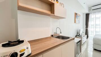 Standard Studio, 1 Bedroom (Apartment) | Private kitchen