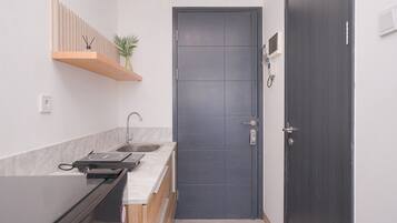 Standard Studio, 1 Bedroom (Apartment) | Private kitchen