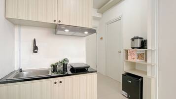 Standard Apartment, 2 Bedrooms (Apartment) | Private kitchen