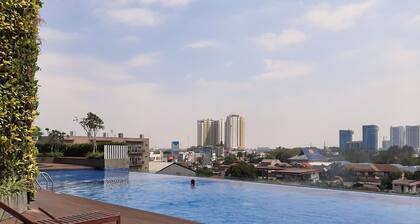 Brand New Studio Apartment at Springwood Residence