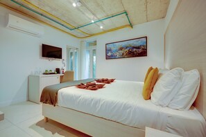 Economy Double Room | Minibar, in-room safe, blackout curtains, free WiFi - Kirxa Rooms and Suites (St. Julian's)