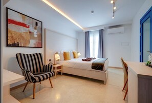 Deluxe Double Room | Minibar, in-room safe, blackout curtains, free WiFi - Kirxa Rooms and Suites (St. Julian's)