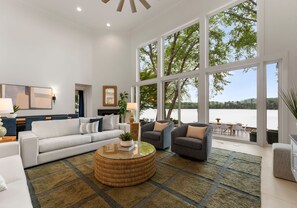 Smart-TV, Tischfußball, Arbeitsbereiche