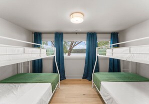 4 bedrooms, desk, iron/ironing board, travel cot